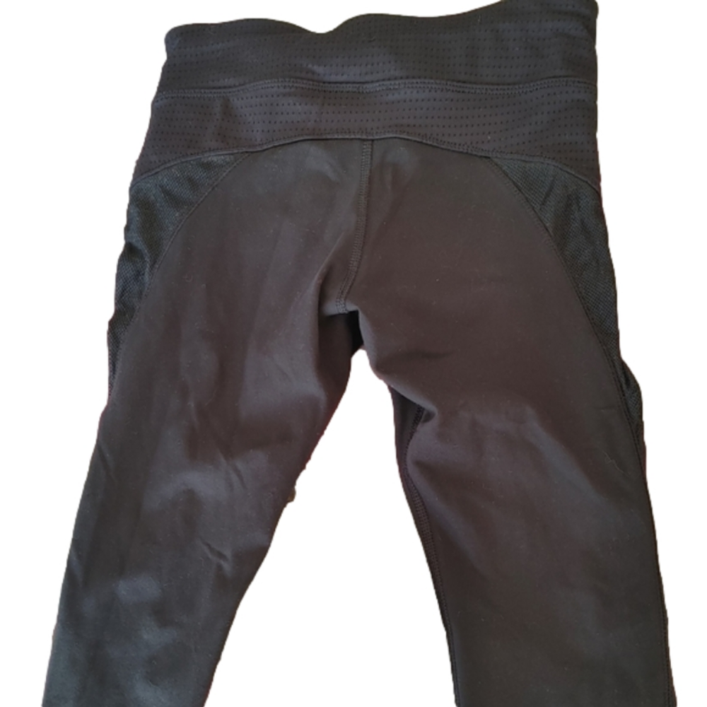 Lorna Jane capri Yoga/Pilates pants